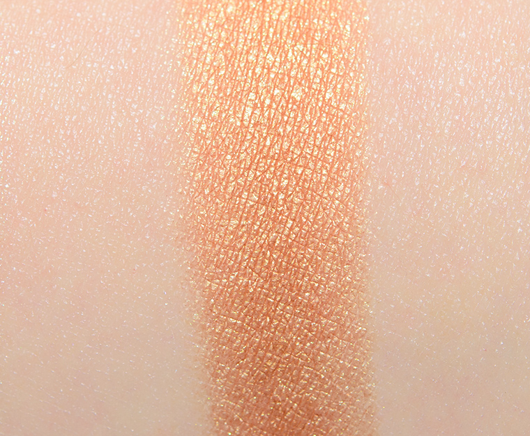 <p class="text-center">Chanel Grandeur (56) Ombre Premiere Longwear Powder Eyeshadow</p>
