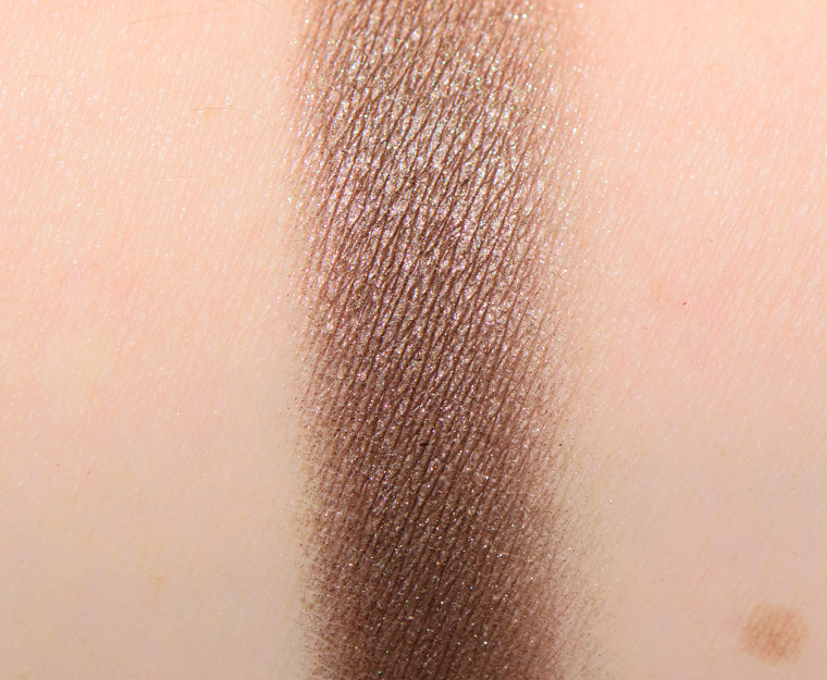 <p class="text-center">Chanel Lumiere et Opulence #4 Multi-Effect Eyeshadow</p>