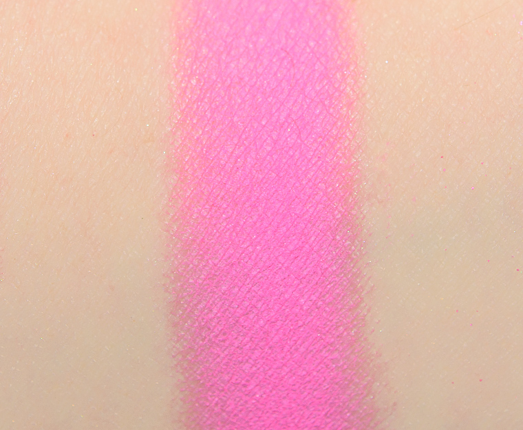 <p class="text-center">ColourPop Good Manners Pressed Powder Pigment</p>