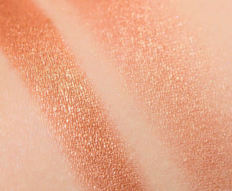 MAC Rising Star Opalescent Highlighter