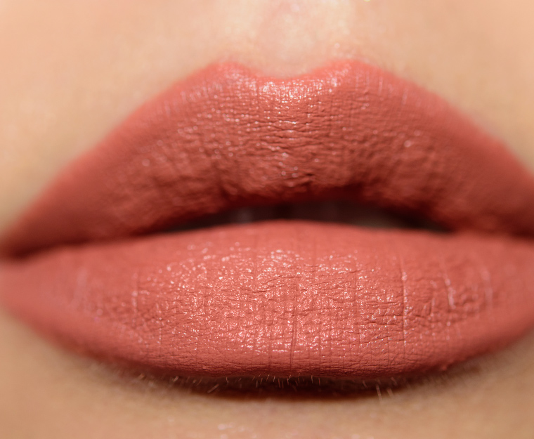 <p class="text-center">ColourPop Strike It Rich Lux Lipstick Kit</p>