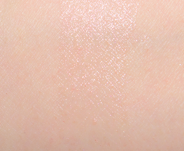 <p class="text-center">Chanel Camelia Blanc (327) Rouge Allure Luminous Intense Lip Colour</p>