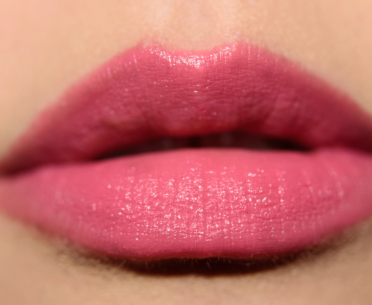 <p class="text-center">Chanel Camelia Rose (337) Rouge Allure Luminous Intense Lip Colour</p>