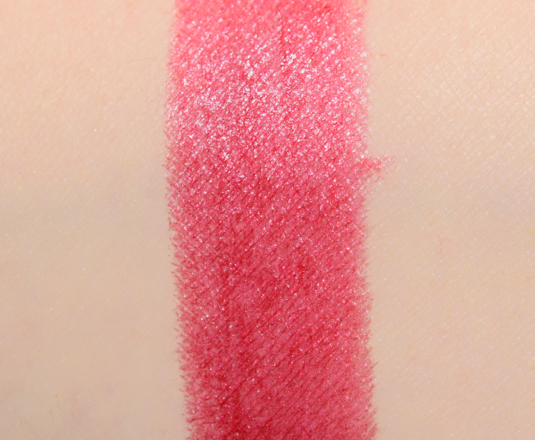 <p class="text-center">Chanel Camelia Rouge Metal (607) Rouge Allure Luminous Intense Lip Colour</p>