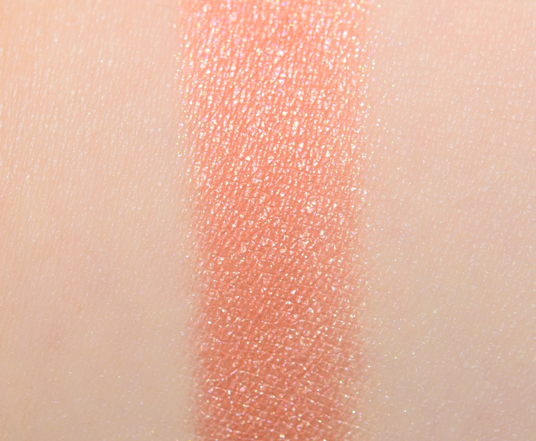 <p class="text-center">Chanel Warm Memories #4 Multi-Effect Eyeshadow</p>