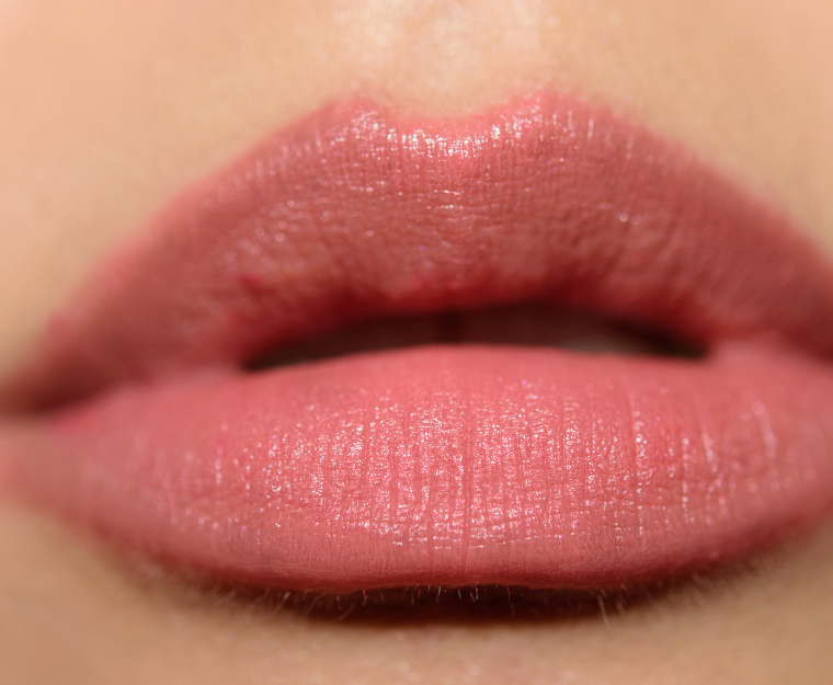 <p class="text-center">Clinique Camellia (05) Even Better Pop Lip Colour Foundation</p>