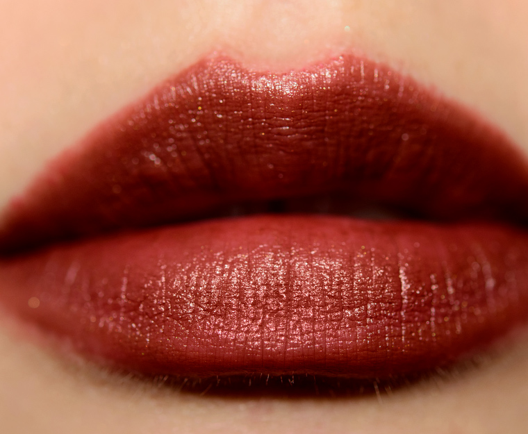 <p class="text-center">Clinique Mink (28) Even Better Pop Lip Colour Foundation</p>