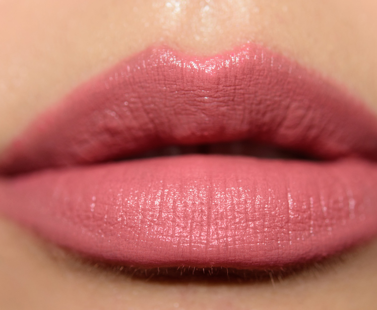 <p class="text-center">Clinique Softly (06) Even Better Pop Lip Colour Foundation</p>
