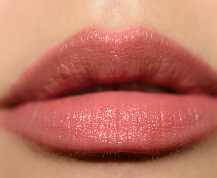 <p class="text-center">Clinique Subtle (04) Even Better Pop Lip Colour Foundation</p>