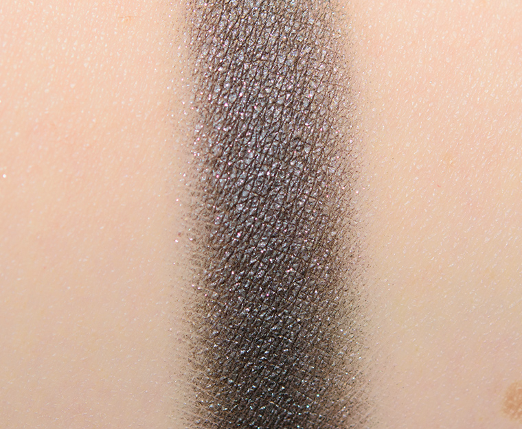 <p class="text-center">KKW Beauty The Artist Eyeshadow</p>
