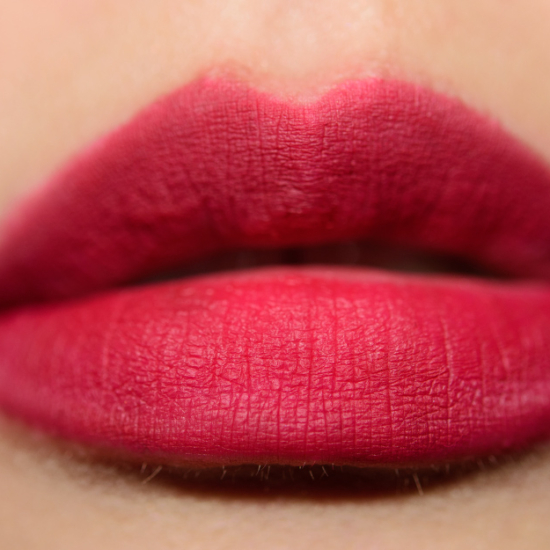 Chanel Berry (186) Le Crayon Levres Longwear Lip Pencil Review & Swatches