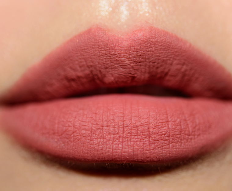 <p class="text-center">Chanel Rose Naturel (158) Le Crayon Levres Longwear Lip Pencil</p>