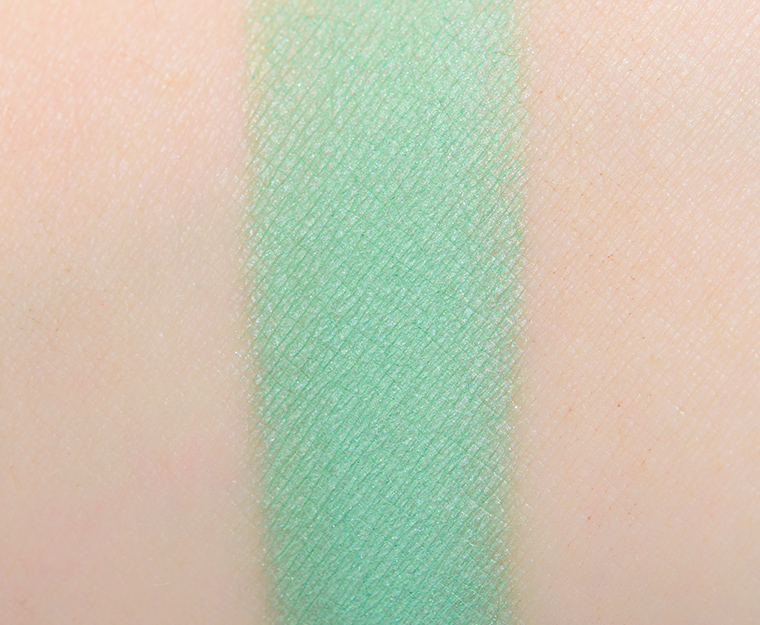 <p class="text-center">Dominique Cosmetics Matcha Eyeshadow</p>