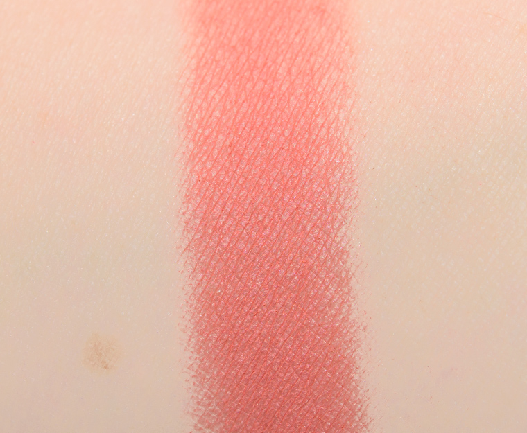 <p class="text-center">Dominique Cosmetics Strawberry Milk Eyeshadow</p>