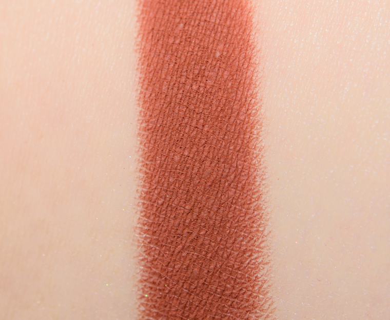 <p class="text-center">Charlotte Tilbury Copper Charge #4 Eyeshadow</p>