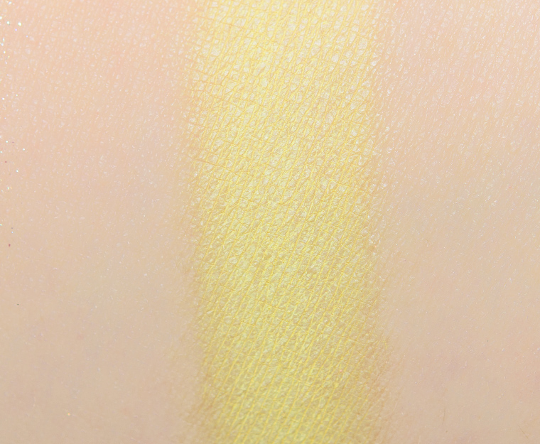 <p class="text-center">Huda Beauty Rose #7 Eyeshadow</p>