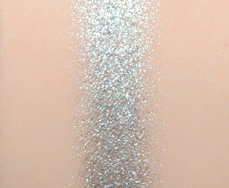 <p class="text-center">MAC Discotheque Dazzleshadow Extreme</p>