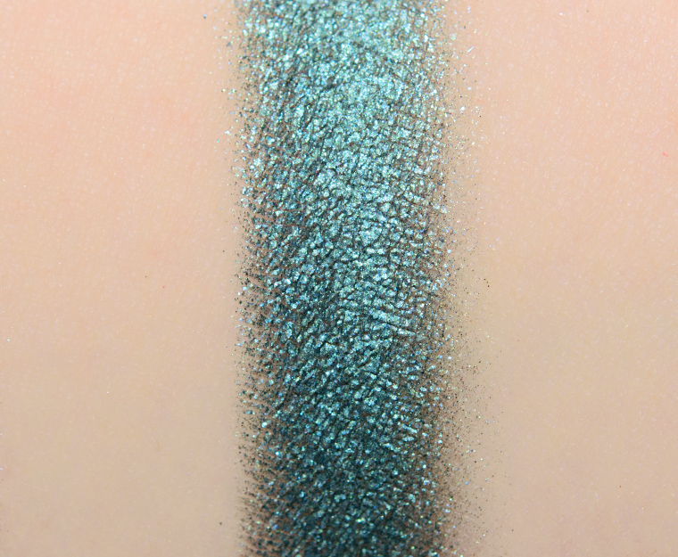 <p class="text-center">MAC Emerald Cut Dazzleshadow Extreme</p>