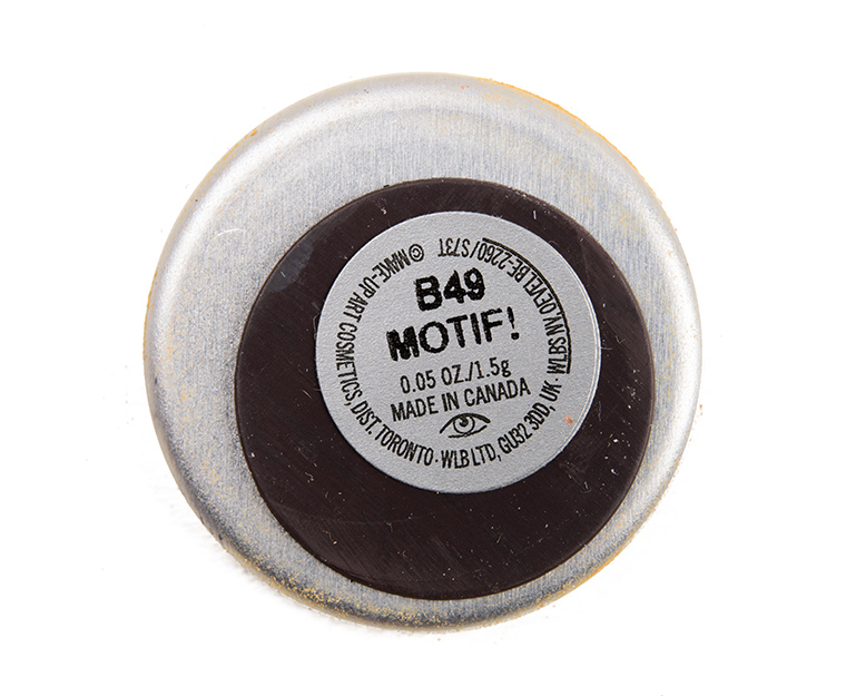 MAC Motif Eyeshadow