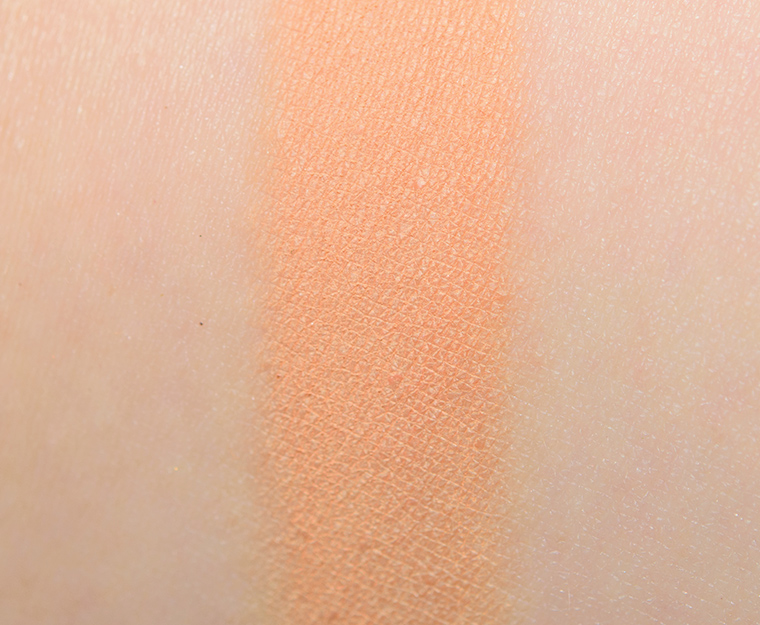 <p class="text-center">MAC Samoa Silk Eyeshadow</p>
