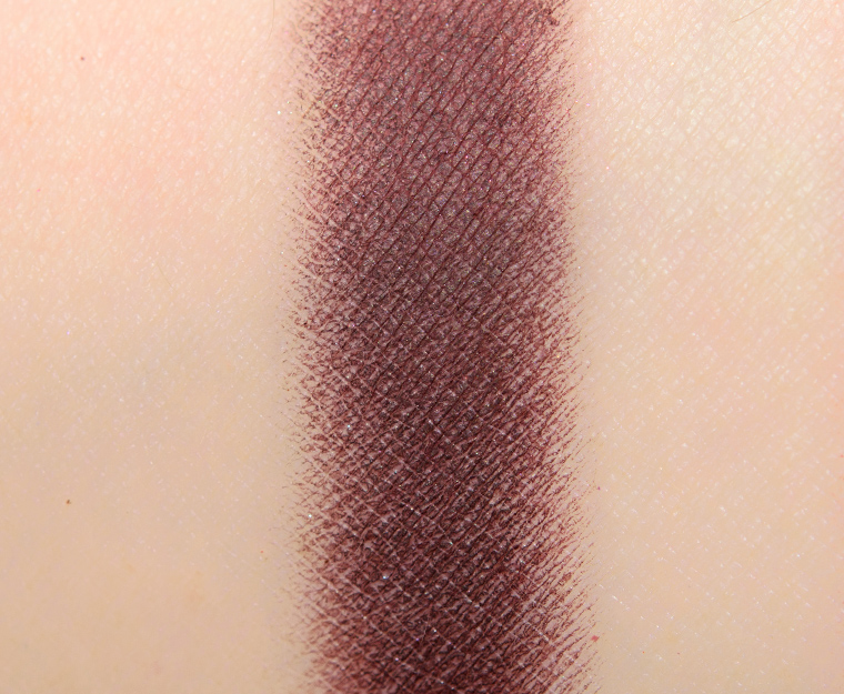 <p class="text-center">MAC Shady Santa Eyeshadow</p>