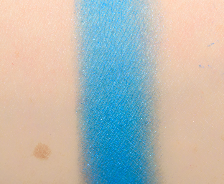 <p class="text-center">MAC Triennial Wave Eyeshadow</p>