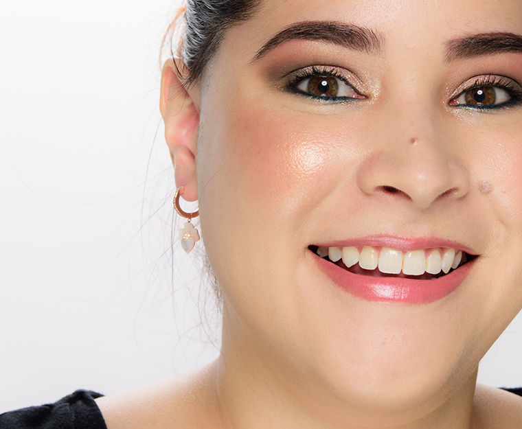 Becca Strength Ignite Liquified Light Highlighter