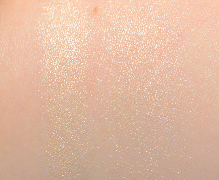 <p class="text-center">Linda Hallberg Cosmetics Virgio Infinity Highlighter</p>
