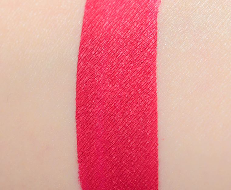<p class="text-center">MAC Dame un Beso Retro Matte Liquid Lipcolour</p>
