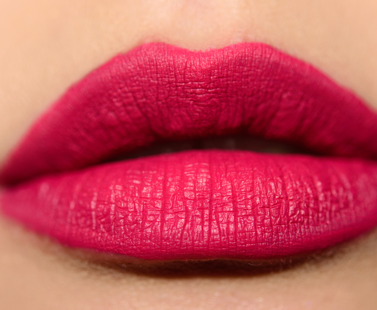 <p class="text-center">MAC Dame un Beso Retro Matte Liquid Lipcolour</p>