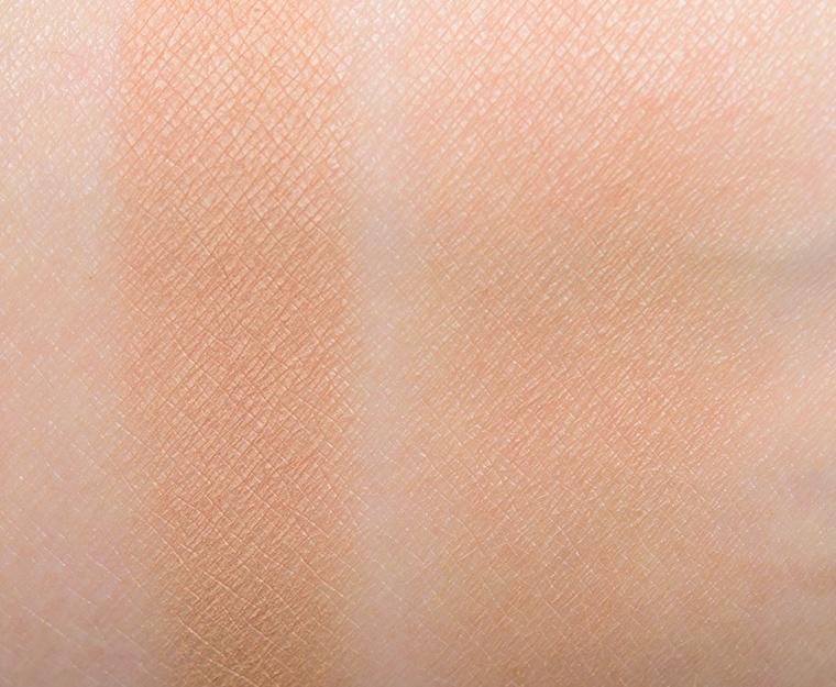 <p class="text-center">NARS Vallarta Matte Bronzing Powder</p>
