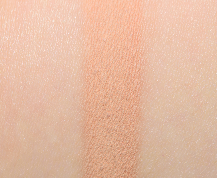 <p class="text-center">Charlotte Tilbury Desert Haze (Prime) Eyeshadow</p>