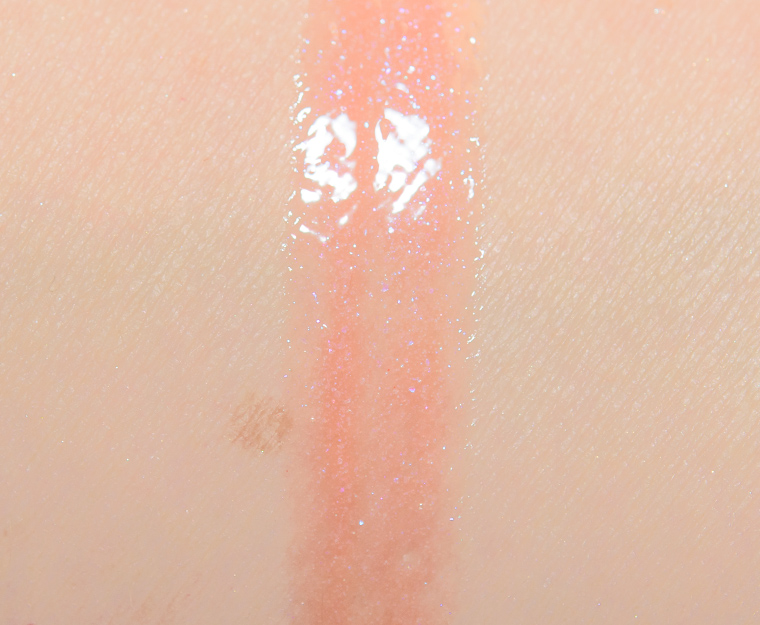 <p class="text-center">Marc Jacobs Beauty French Tickler (316) Enamored Hi-Shine Lip Lacquer</p>
