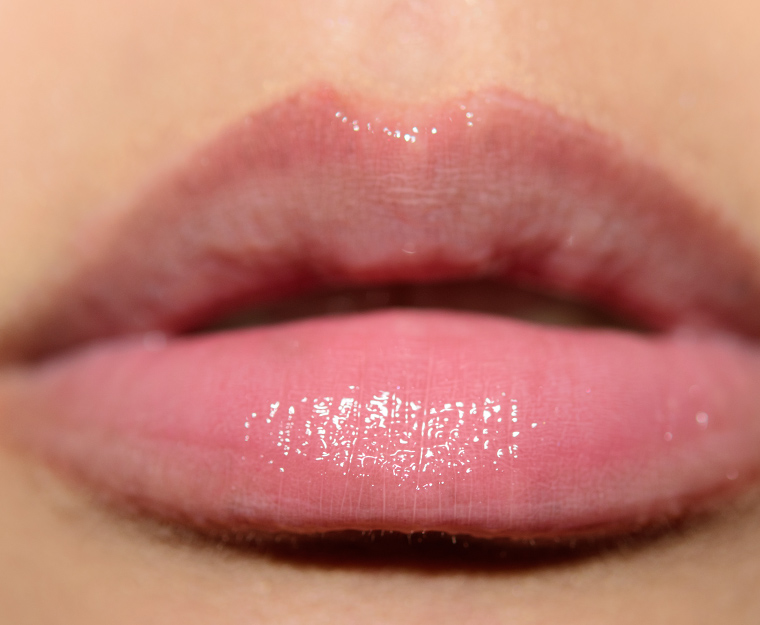 <p class="text-center">Marc Jacobs Beauty Moonglow (314) Enamored Hi-Shine Lip Lacquer</p>