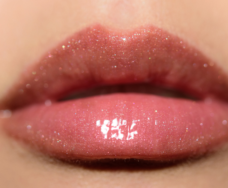 <p class="text-center">Marc Jacobs Beauty Taboo (310) Enamored Hi-Shine Lip Lacquer</p>