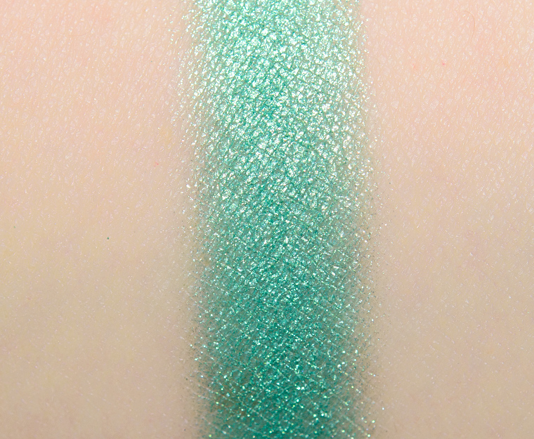 <p class="text-center">Clionadh Alpine Metallic Eyeshadow</p>