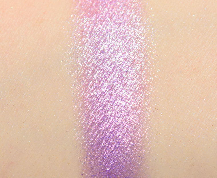 <p class="text-center">JD Glow Plum Galaxy Shadow</p>