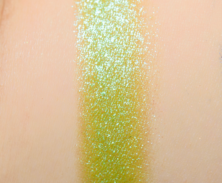 <p class="text-center">JD Glow Prismatic Galaxy Shadow</p>