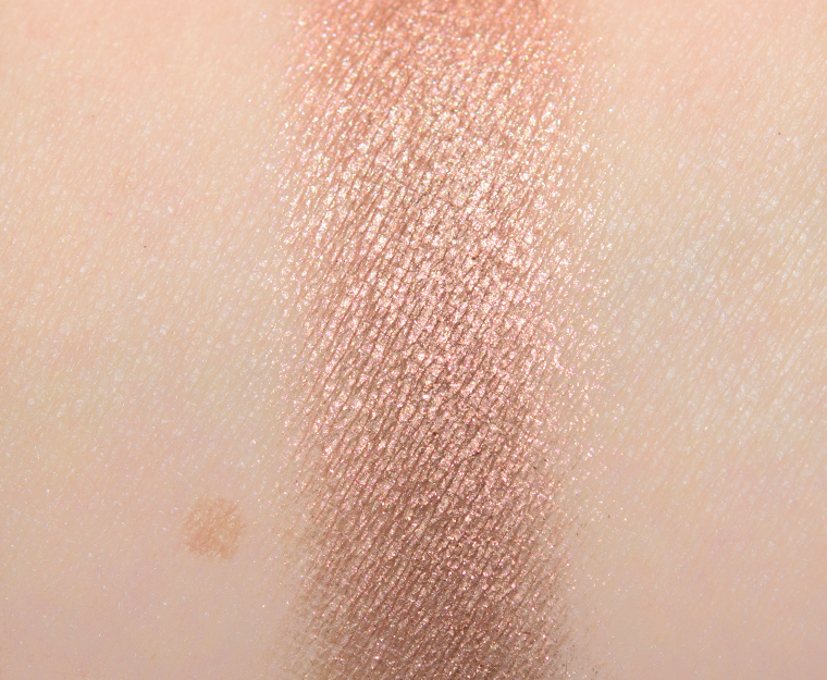 <p class="text-center">Kaja Dazzling Bronze Bouncy Shimmer Eyeshadow</p>