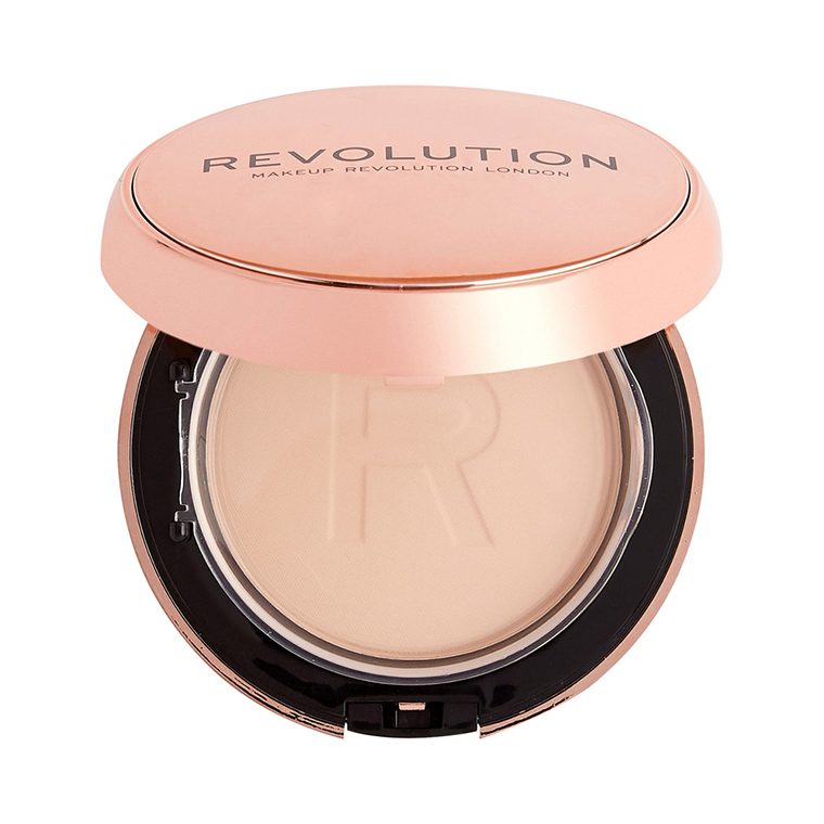 Makeup Revolution P6 Conceal & Define Satte Matte Powder Foundation