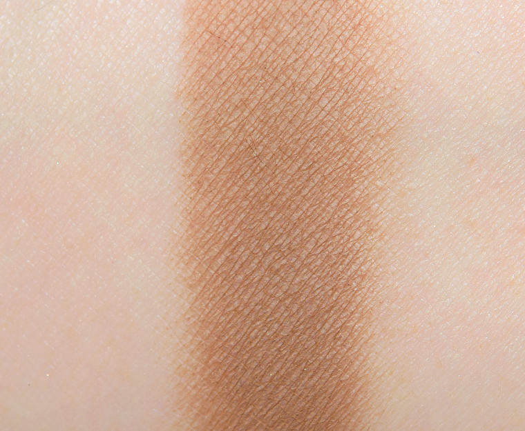 <p class="text-center">Artist Couture Silhouette Eyeshadow</p>