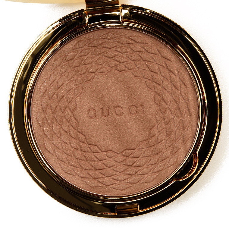 Gucci Beauty Light (02) Soleil Bronzing Powder