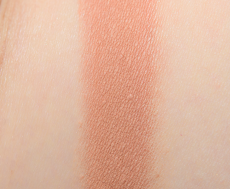 <p class="text-center">Lethal Cosmetics Delirium Pressed Powder Shadow</p>