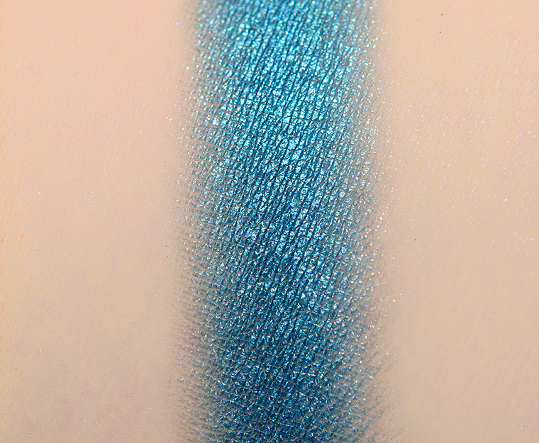 <p class="text-center">Lethal Cosmetics Equilibrium Pressed Powder Shadow</p>