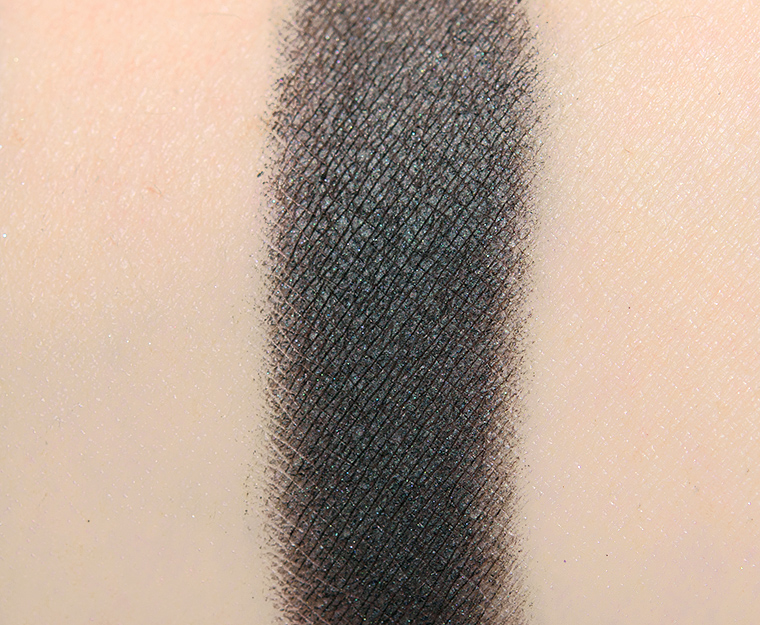 <p class="text-center">Lethal Cosmetics Transmutation Pressed Powder Shadow</p>