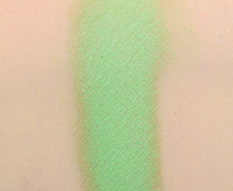 <p class="text-center">Lethal Cosmetics Void Pressed Powder Shadow</p>