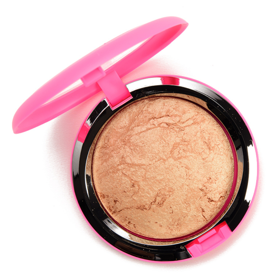 MAC House of Petunia Mineralize Skinfinish