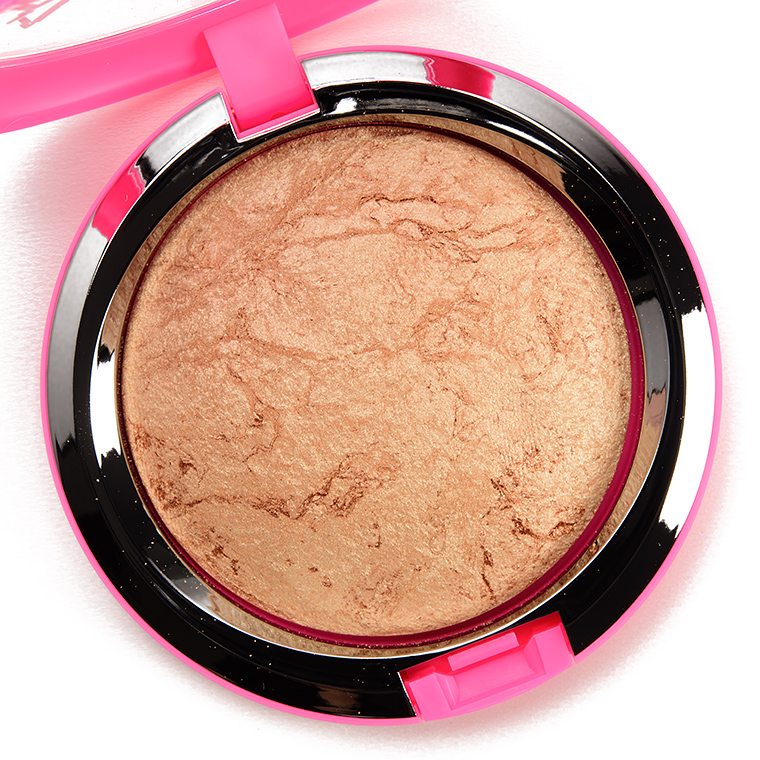 MAC House of Petunia Mineralize Skinfinish