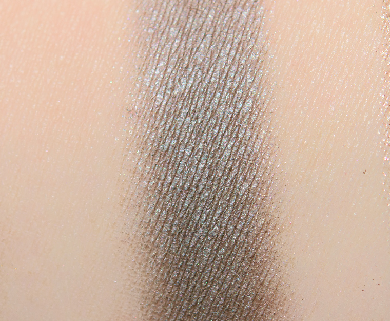 Marc Jacobs Beauty Sets the Mood Eye-Conic Eyeshadow