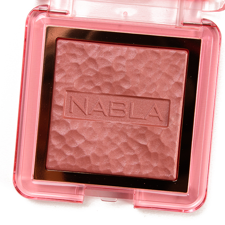 NABLA Cosmetics Independence Skin Glazing Highlighter Powder